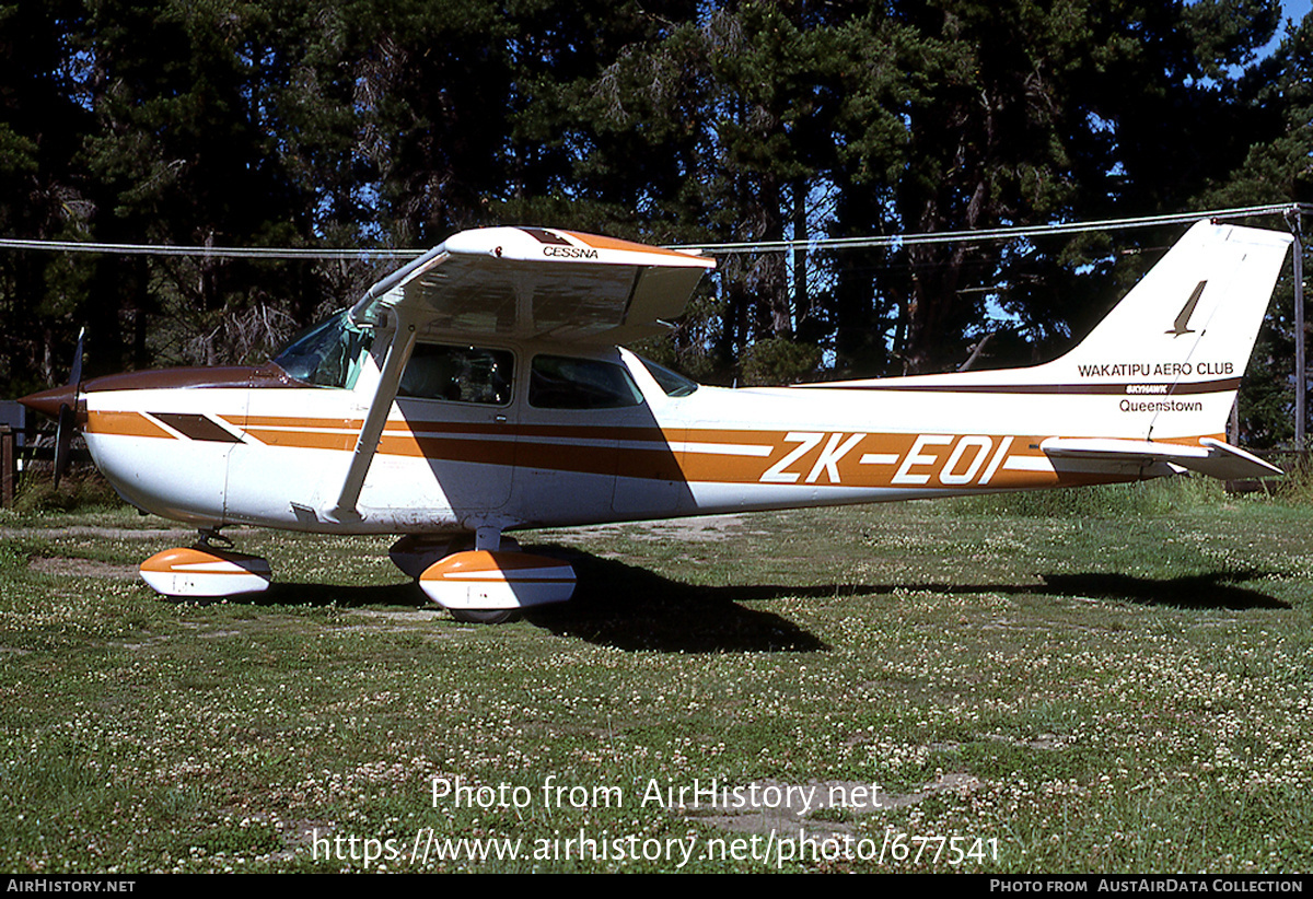Aircraft Photo of ZK-EOI | Cessna 172N Skyhawk | Wakatipu Aero Club | AirHistory.net #677541