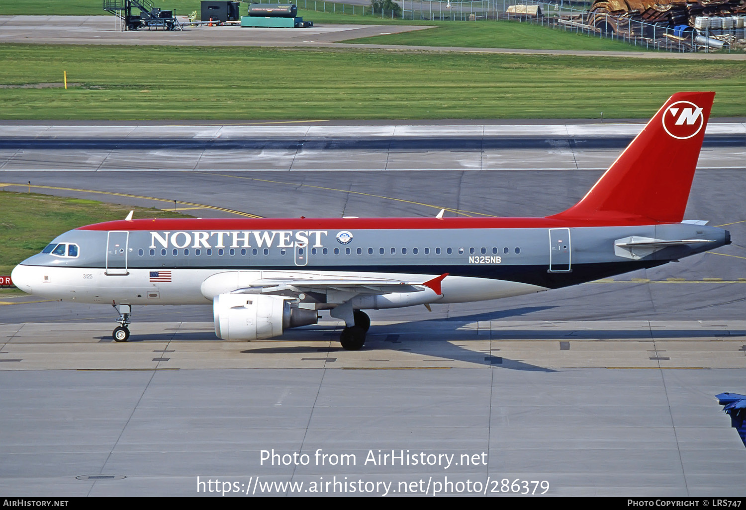 Aircraft Photo Of N325NB Airbus A319 114 Northwest Airlines