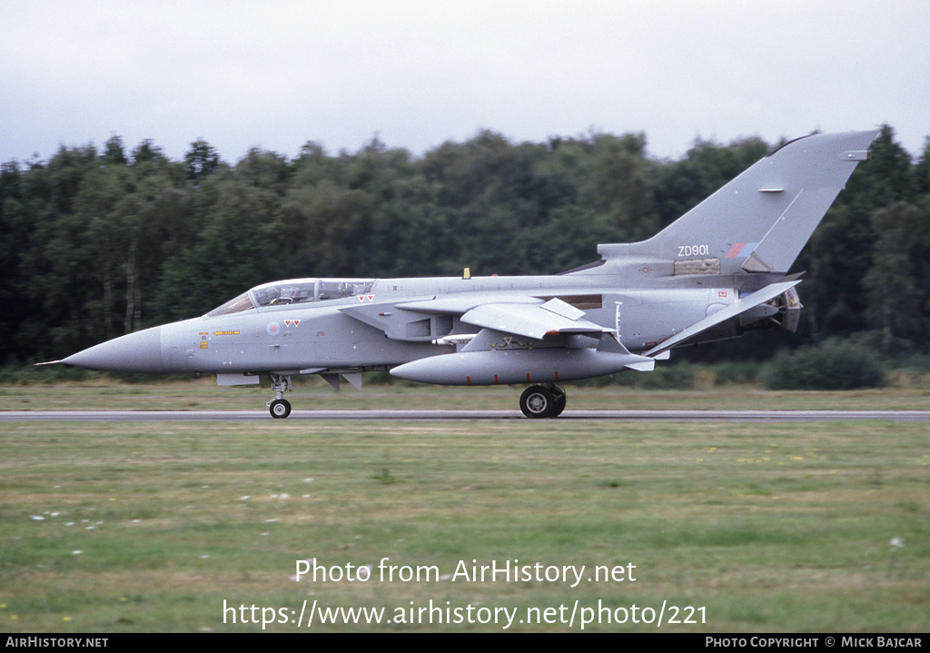 Aircraft Photo of ZD901 | Panavia Tornado F2 | UK - Air Force | AirHistory.net #221