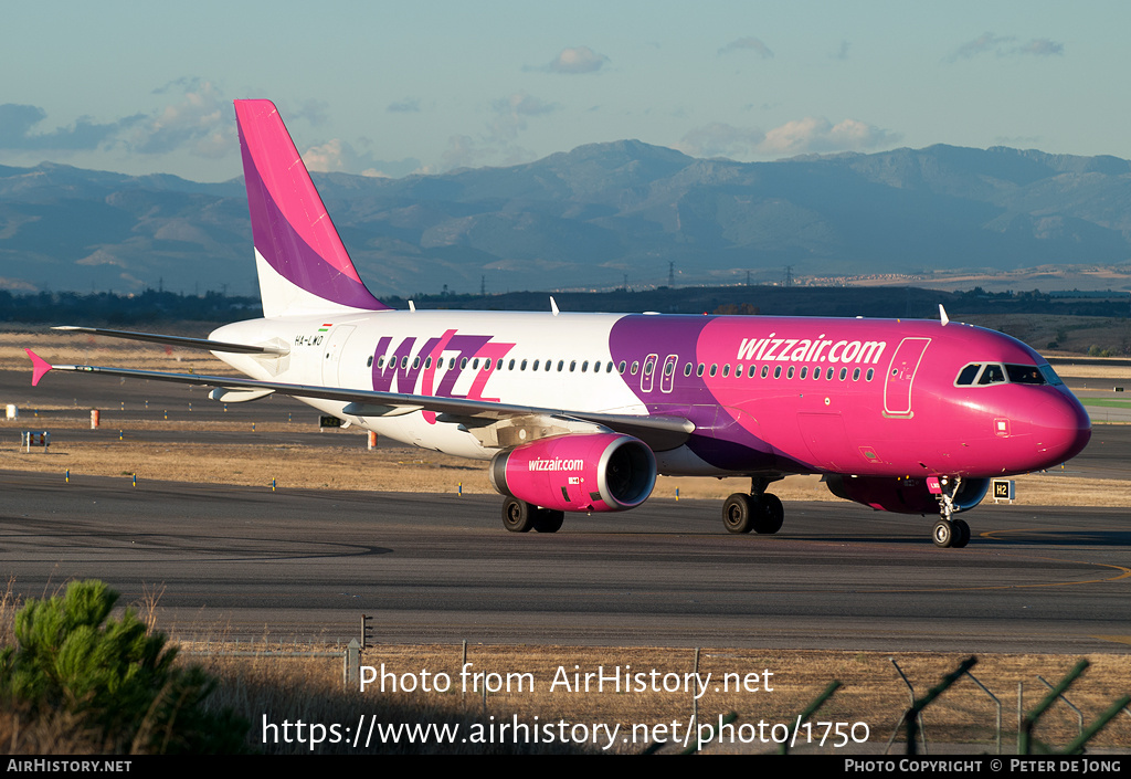 Aircraft Photo of HA-LWO | Airbus A320-232 | Wizz Air | AirHistory.net #1750
