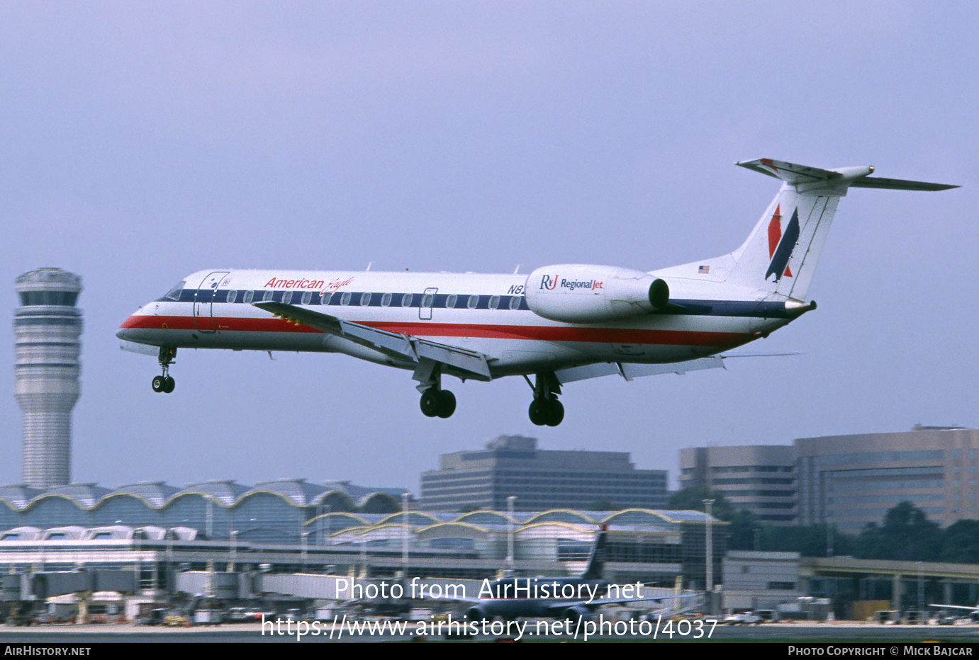 Aircraft Photo of N821AE | Embraer ERJ-140LR (EMB-135KL) | American Eagle | AirHistory.net #4037