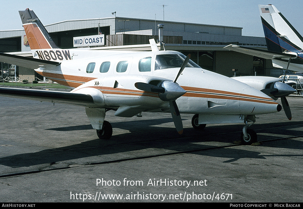 Aircraft Photo of N1808W | Beech A60 Duke | AirHistory.net #4671