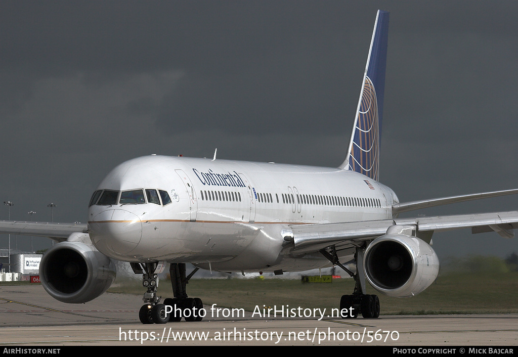 Aircraft Photo of N17133 | Boeing 757-224 | Continental Airlines | AirHistory.net #5670