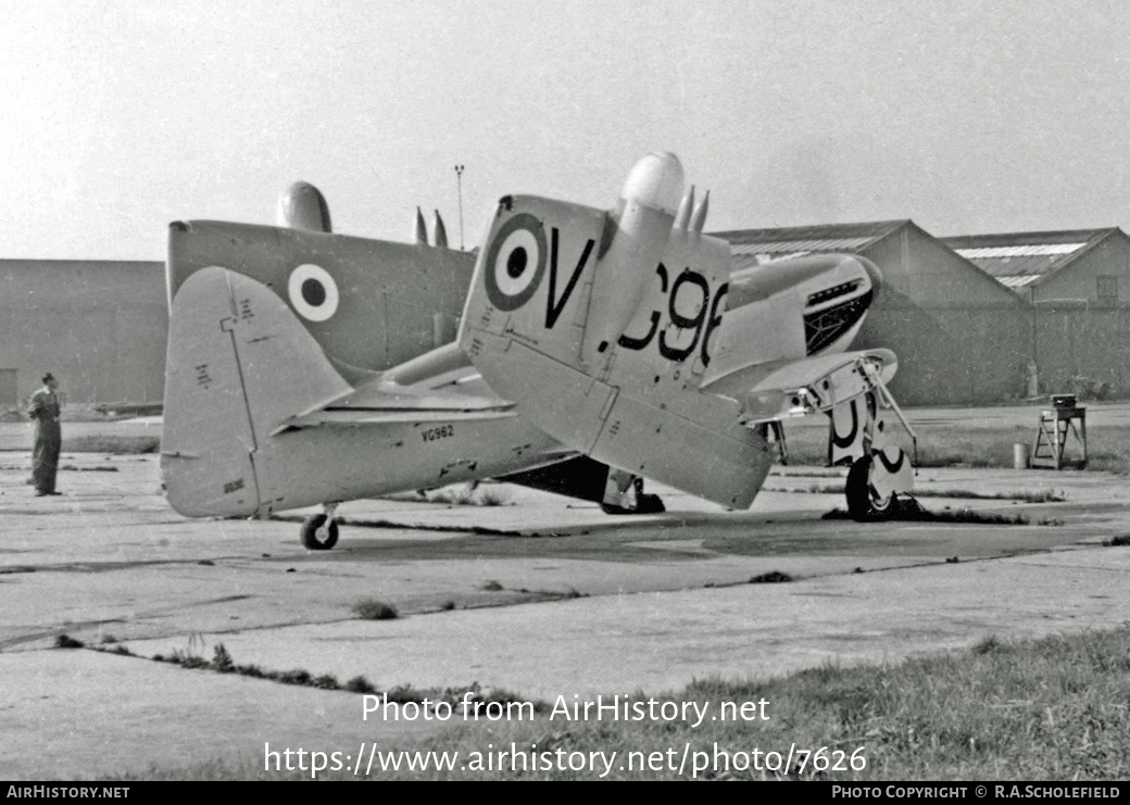 Aircraft Photo of VG962 | Fairey Firefly FR4 | UK - Navy | AirHistory.net #7626