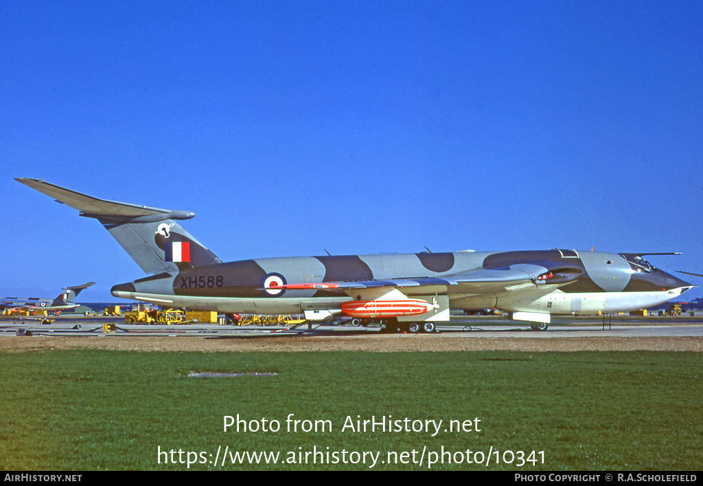 Aircraft Photo of XH588 | Handley Page HP-80 Victor K1A | UK - Air Force | AirHistory.net #10341