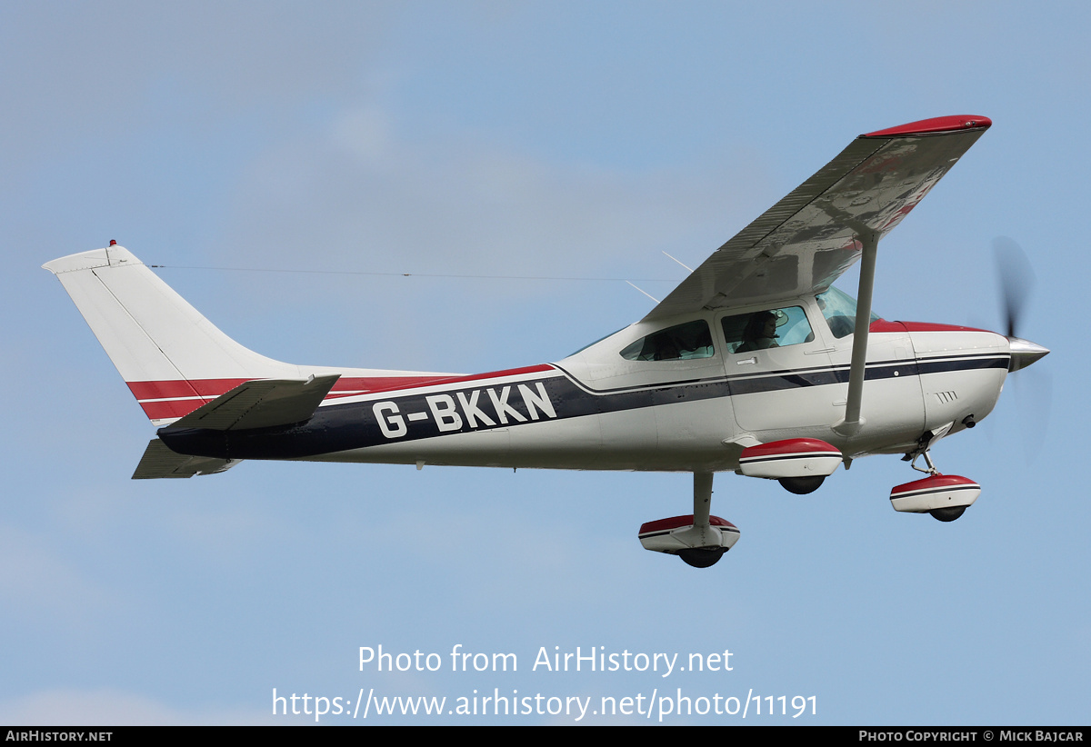 Aircraft Photo of G-BKKN | Cessna 182R Skylane | AirHistory.net #11191