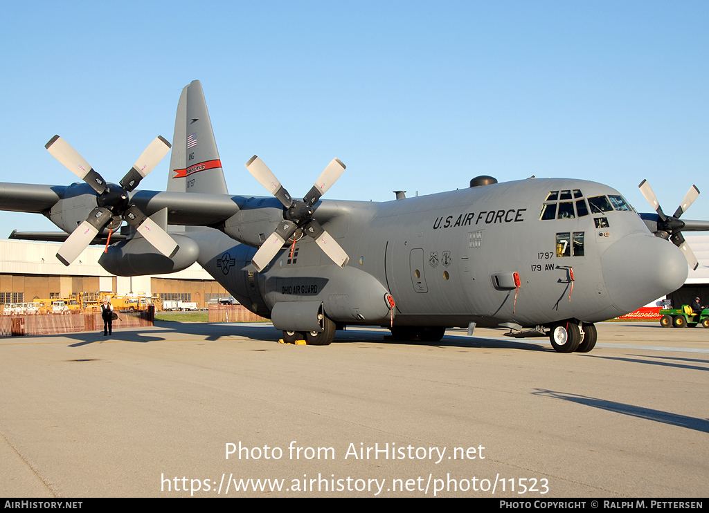 Aircraft Photo of 90-1797 / 01797 | Lockheed C-130H Hercules | USA - Air Force | AirHistory.net #11523