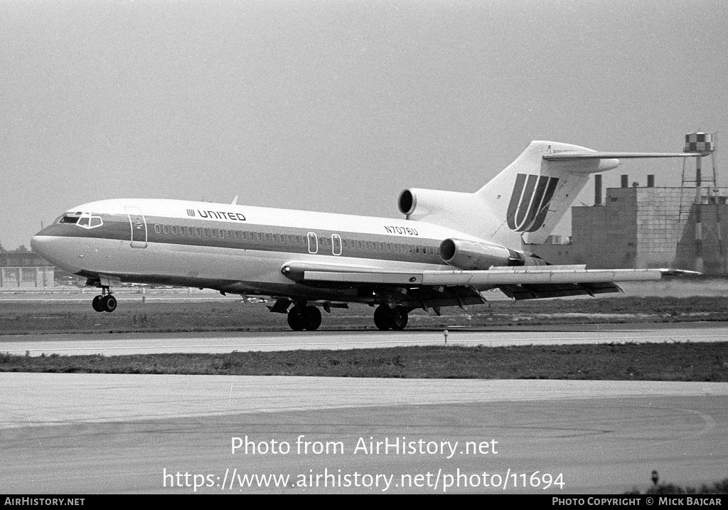 Aircraft Photo of N7076U | Boeing 727-22 | United Airlines | AirHistory.net #11694