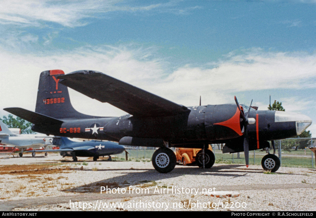 Aircraft Photo of 44-35892 / 435892 | Douglas A-26C Invader | AirHistory.net #12200