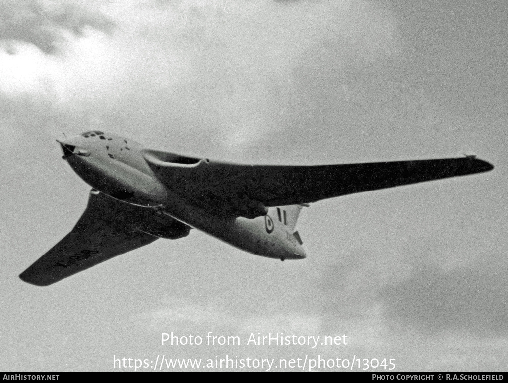 Aircraft Photo of XA918 | Handley Page HP-80 Victor B1 | UK - Air Force | AirHistory.net #13045