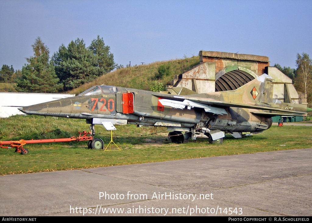 Aircraft Photo of 720 | Mikoyan-Gurevich MiG-23BN | East Germany - Air Force | AirHistory.net #14543