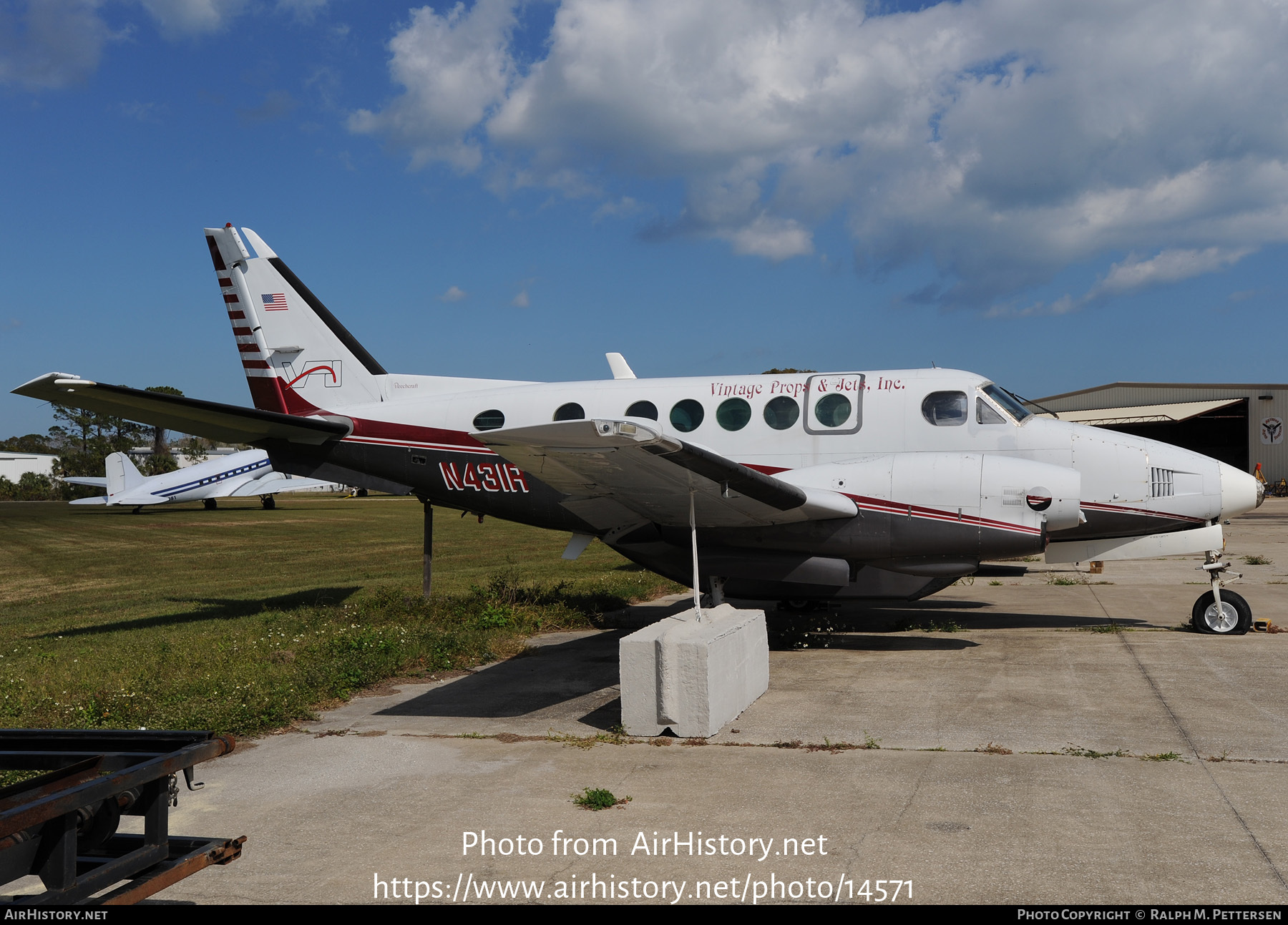 Aircraft Photo of N431R | Beech 100 King Air | Vintage Props and Jets | AirHistory.net #14571