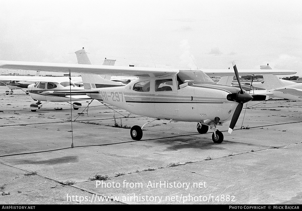 Aircraft Photo of HI-297 | Cessna 210 Centurion II | AirHistory.net #14882