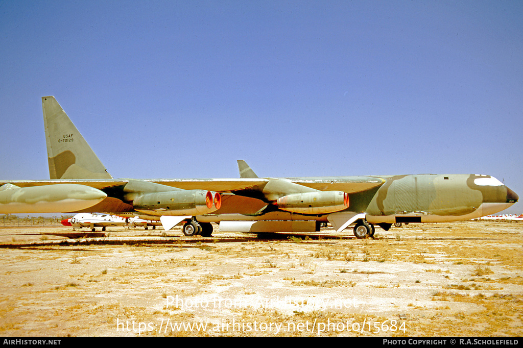 Aircraft Photo of 57-129 / 0-70129 | Boeing B-52E Stratofortress | USA - Air Force | AirHistory.net #15684