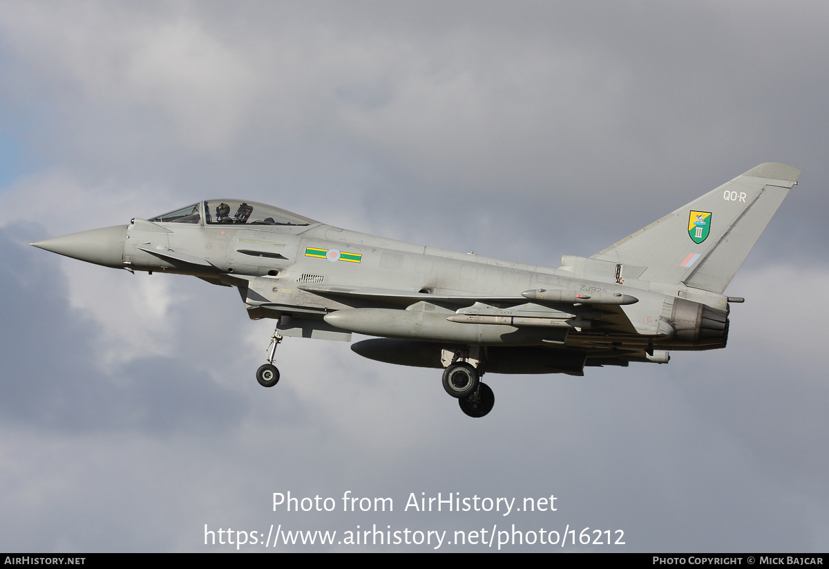 Aircraft Photo of ZJ925 | Eurofighter EF-2000 Typhoon FGR4 | UK - Air Force | AirHistory.net #16212