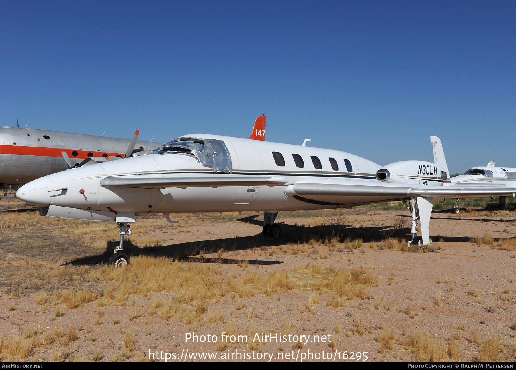 Aircraft Photo of N30LH | Beech 2000 Starship 1 | AirHistory.net #16295