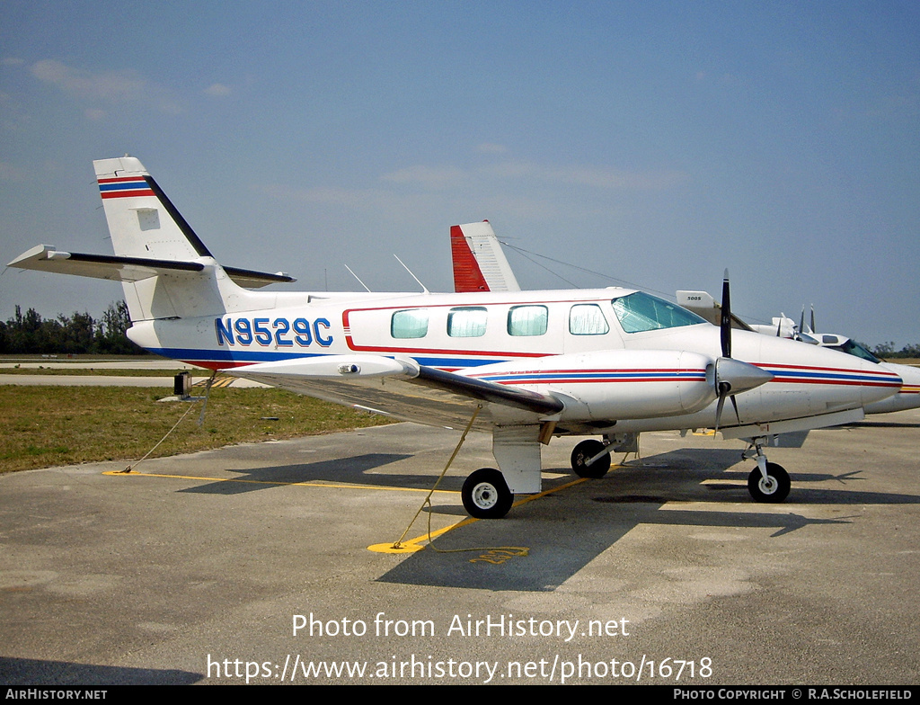 Aircraft Photo of N9529C | Cessna T303 Crusader | AirHistory.net #16718