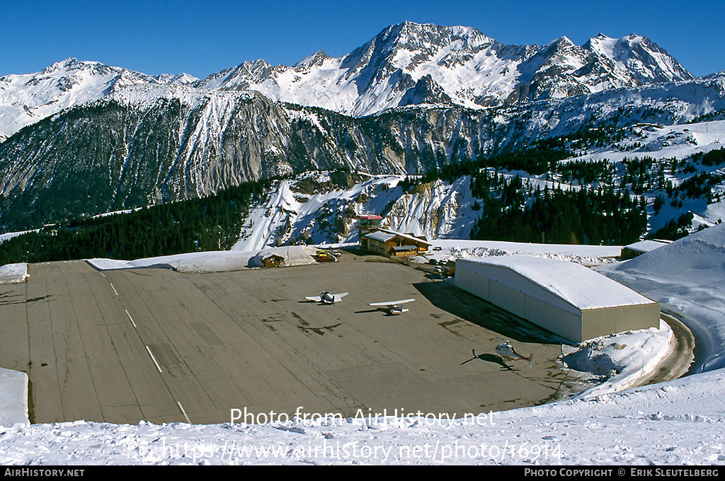 Airport photo of Courchevel (LFLJ / CVF) in France | AirHistory.net #16914