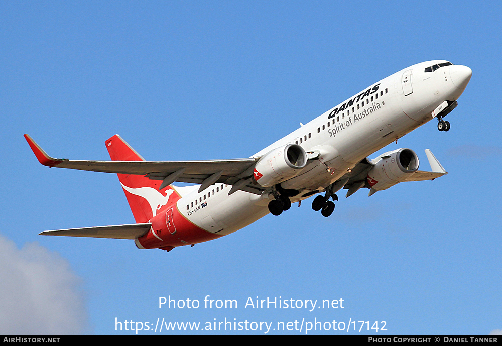 Aircraft Photo of VH-VXN | Boeing 737-838 | Qantas | AirHistory.net #17142