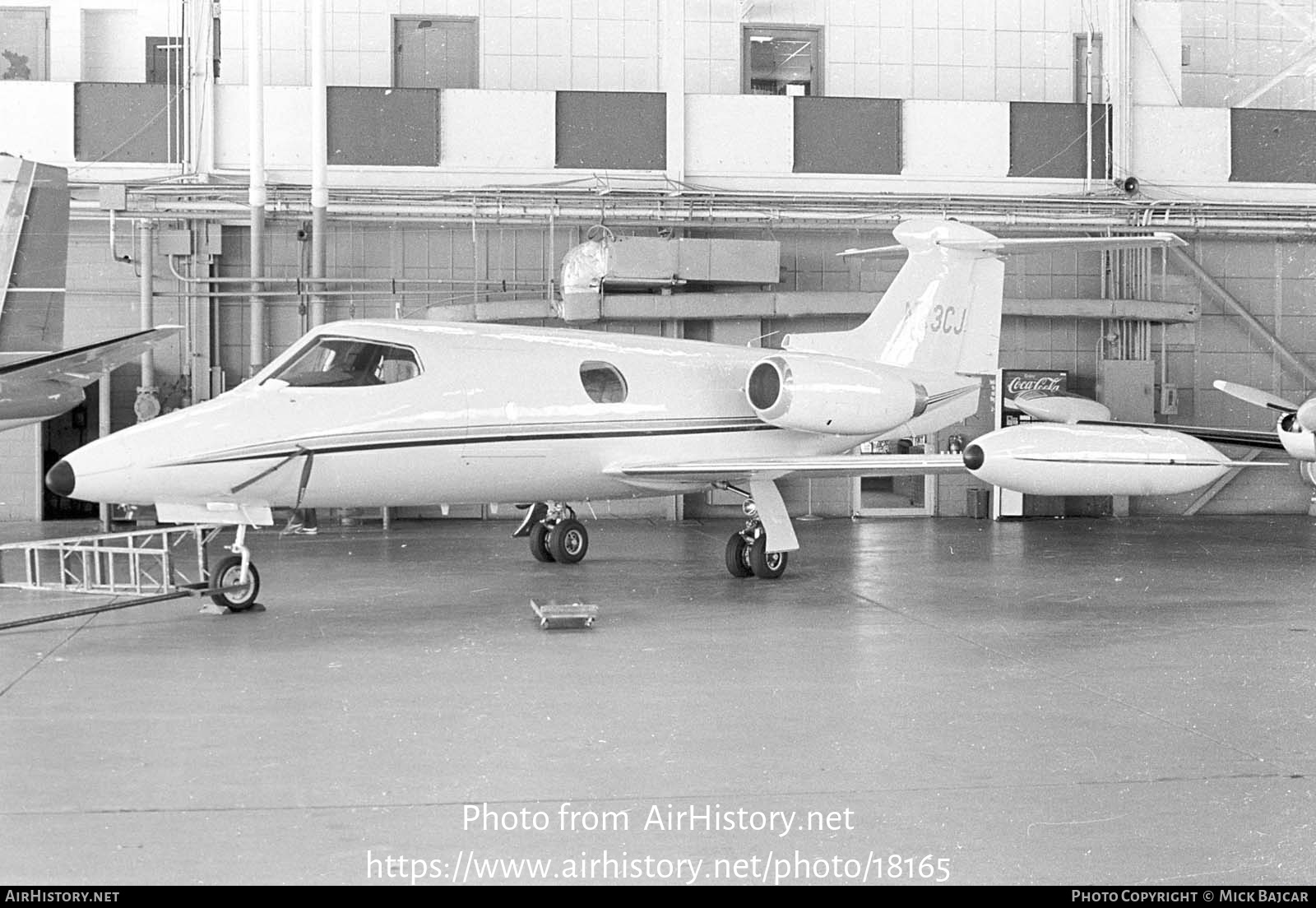 Aircraft Photo of N33CJ | Lear Jet 24 | AirHistory.net #18165