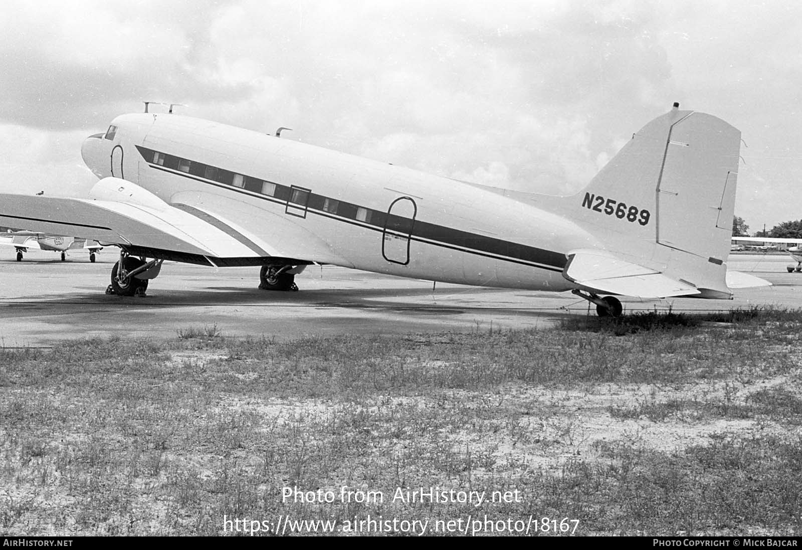 Aircraft Photo of N25689 | Douglas DC-3(A) | AirHistory.net #18167