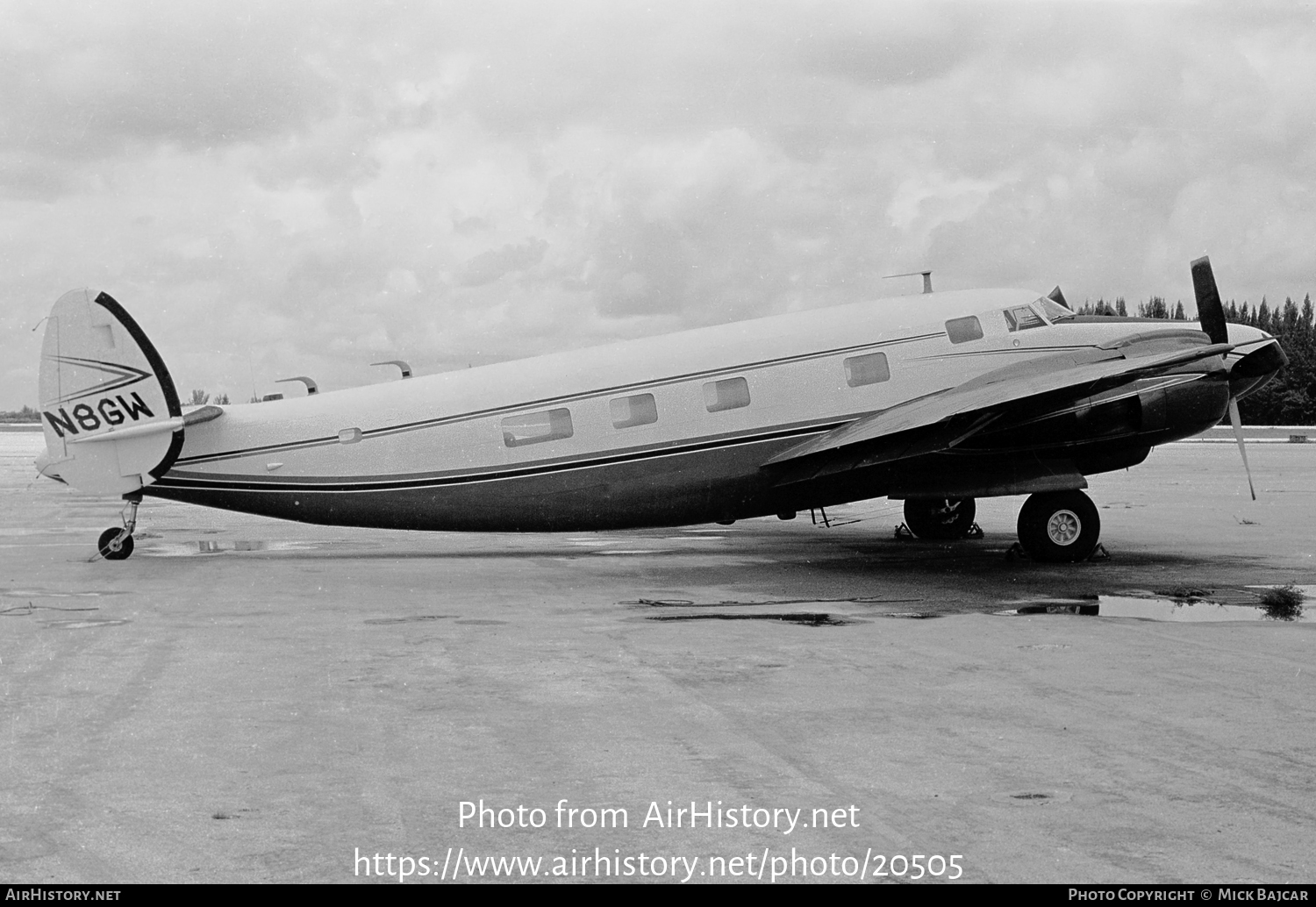 Aircraft Photo of N8GW | Howard 350 | AirHistory.net #20505