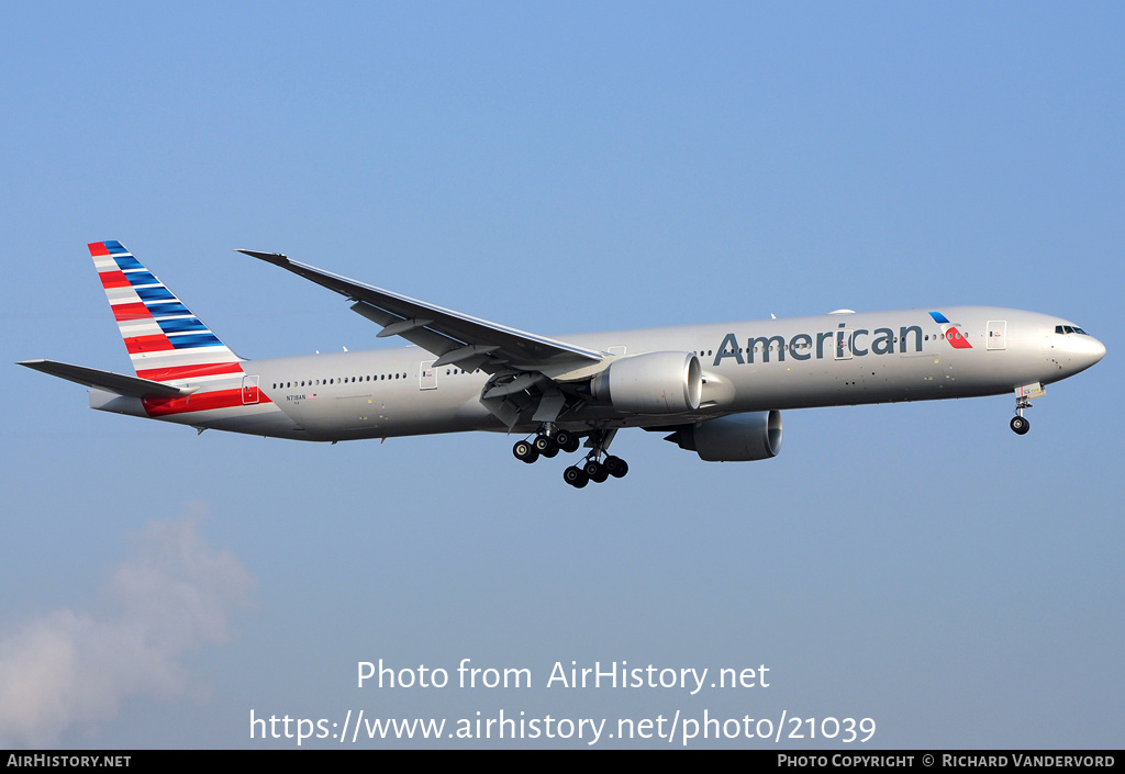 Aircraft Photo of N718AN | Boeing 777-323/ER | American Airlines | AirHistory.net #21039