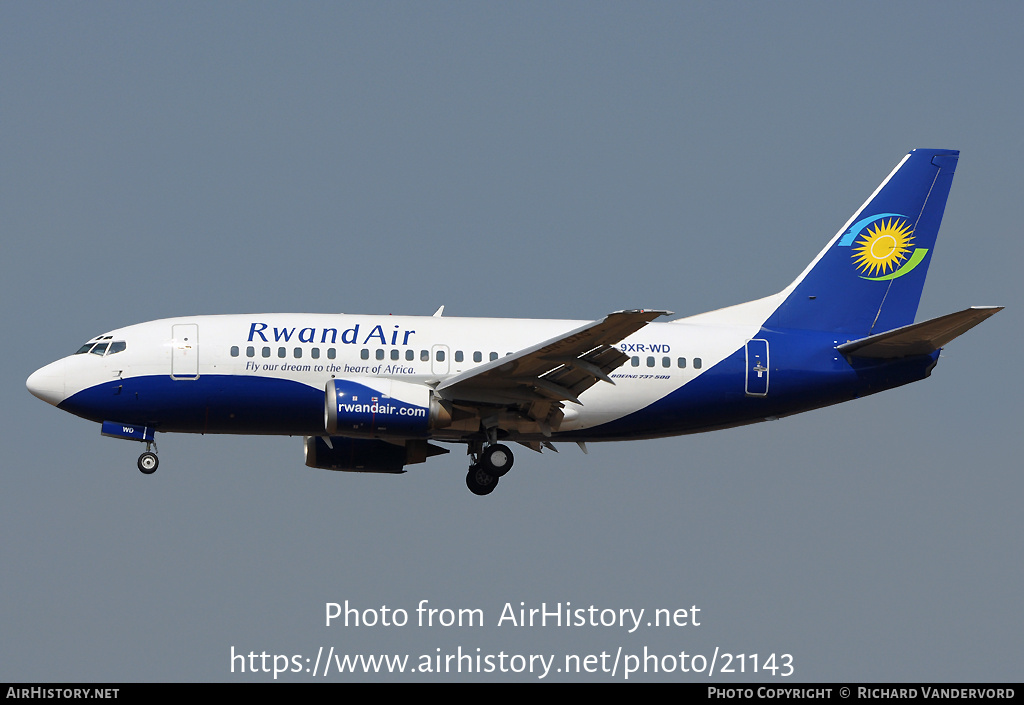 Aircraft Photo of 9XR-WD | Boeing 737-55D | RwandAir | AirHistory.net #21143