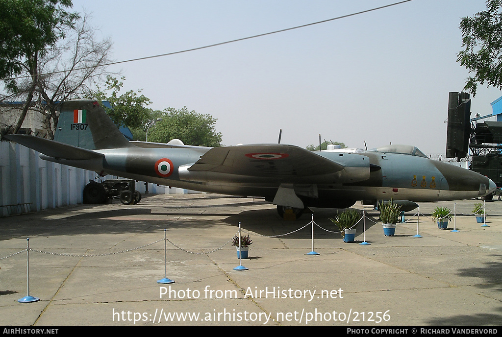 Aircraft Photo of IF907 | English Electric Canberra B(I)58 | India - Air Force | AirHistory.net #21256