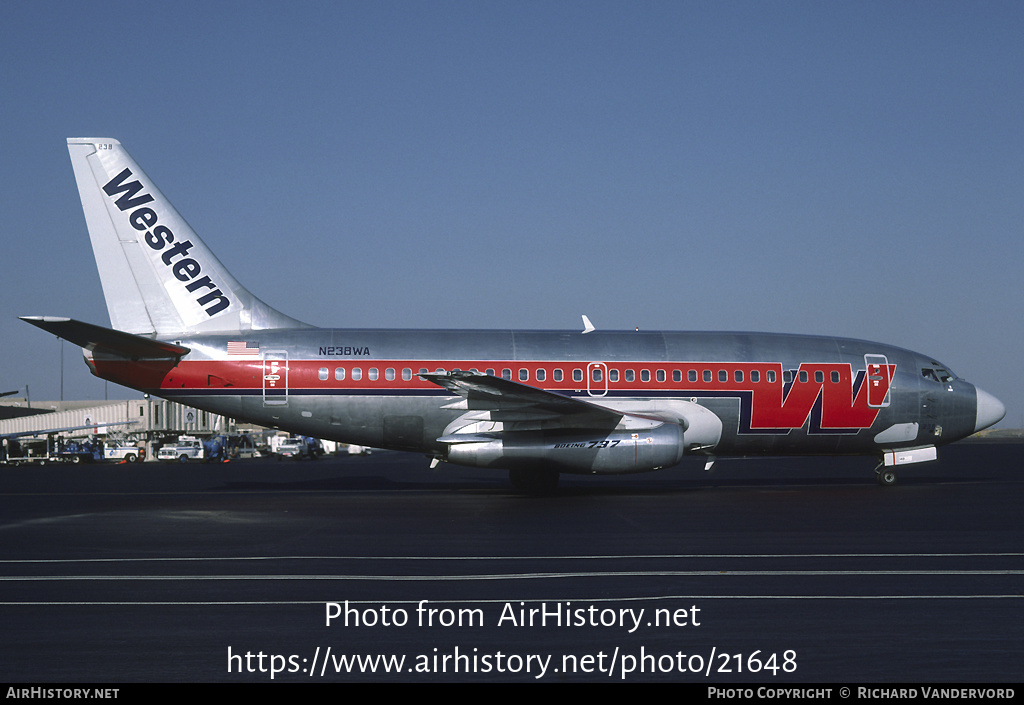 Aircraft Photo of N238WA | Boeing 737-247/Adv | Western Airlines | AirHistory.net #21648