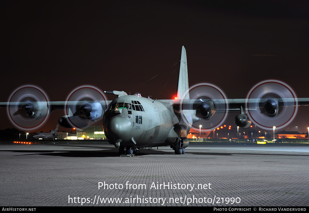 Aircraft Photo of XV295 | Lockheed C-130K Hercules C1P (L-382) | UK - Air Force | AirHistory.net #21990