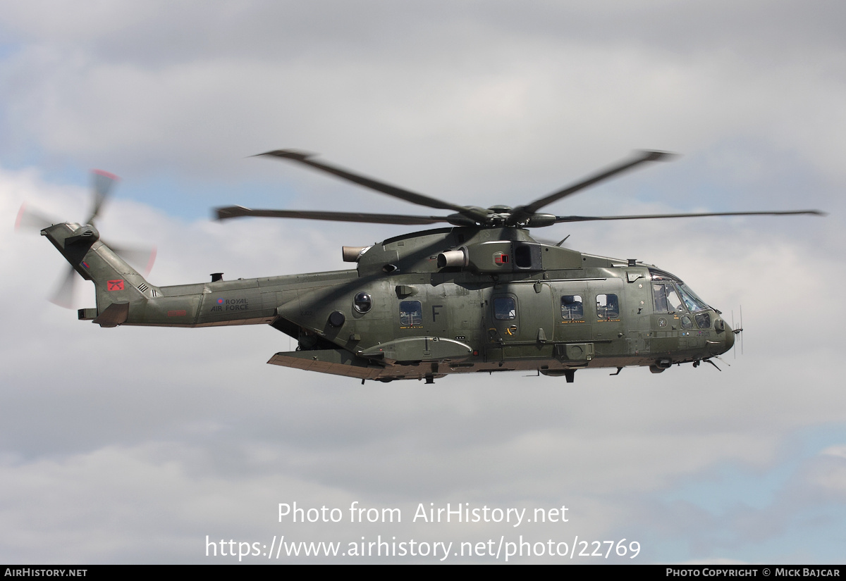 Aircraft Photo of ZJ122 | EHI EH101-411 Merlin HC3 | UK - Air Force | AirHistory.net #22769