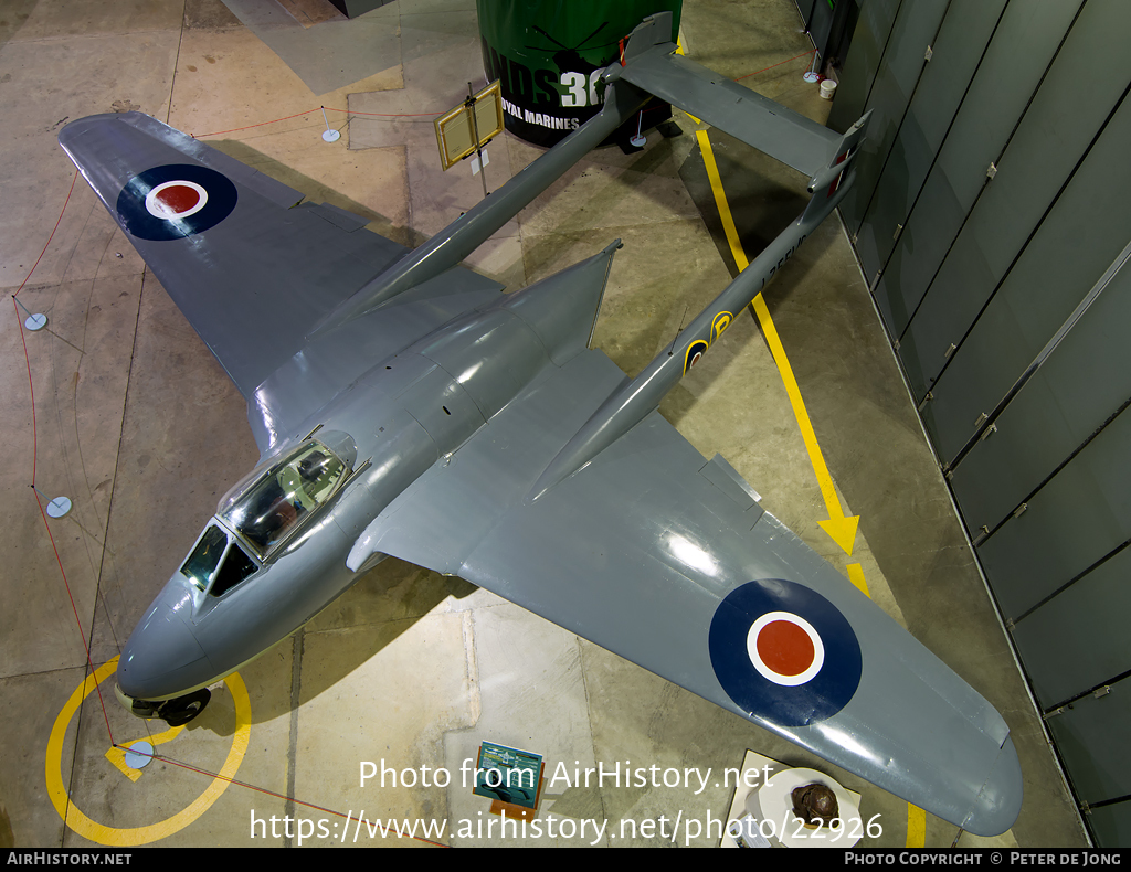 Aircraft Photo of LZ551 / LZ551/G | De Havilland D.H. 100 Sea Vampire F1 | UK - Navy | AirHistory.net #22926