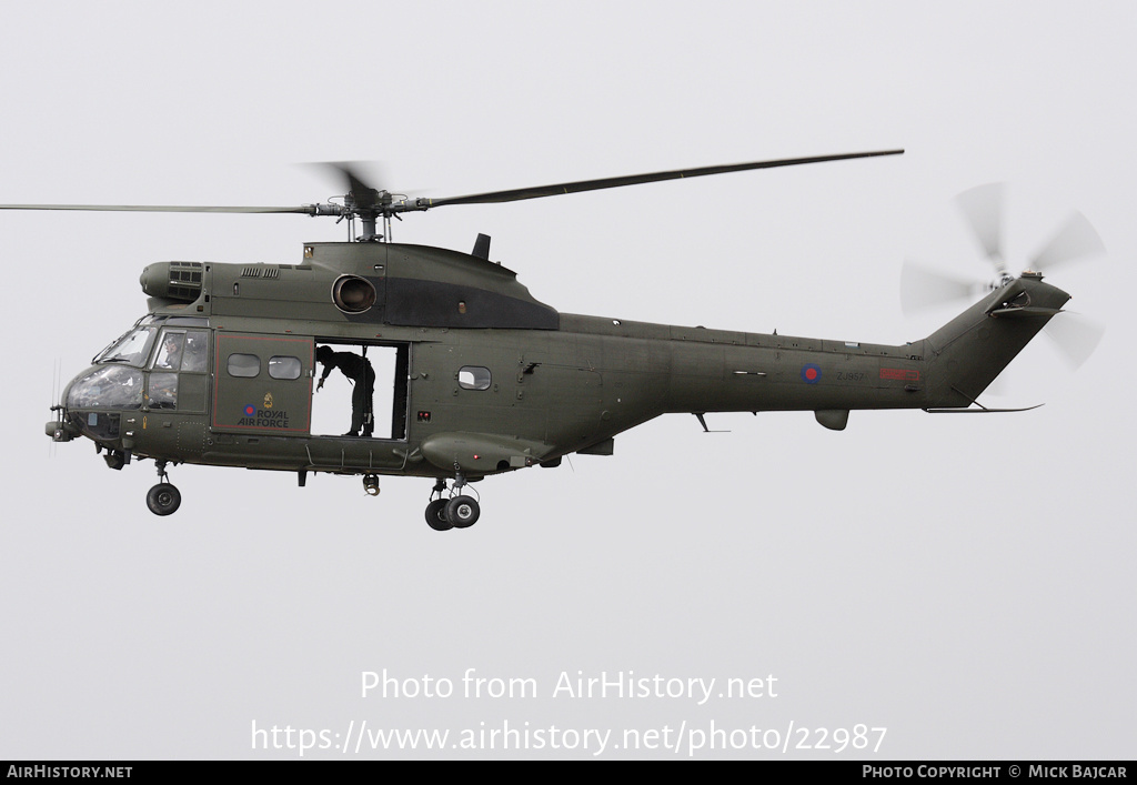 Aircraft Photo of ZJ957 | Aerospatiale SA-330E Puma HC1 | UK - Air Force | AirHistory.net #22987