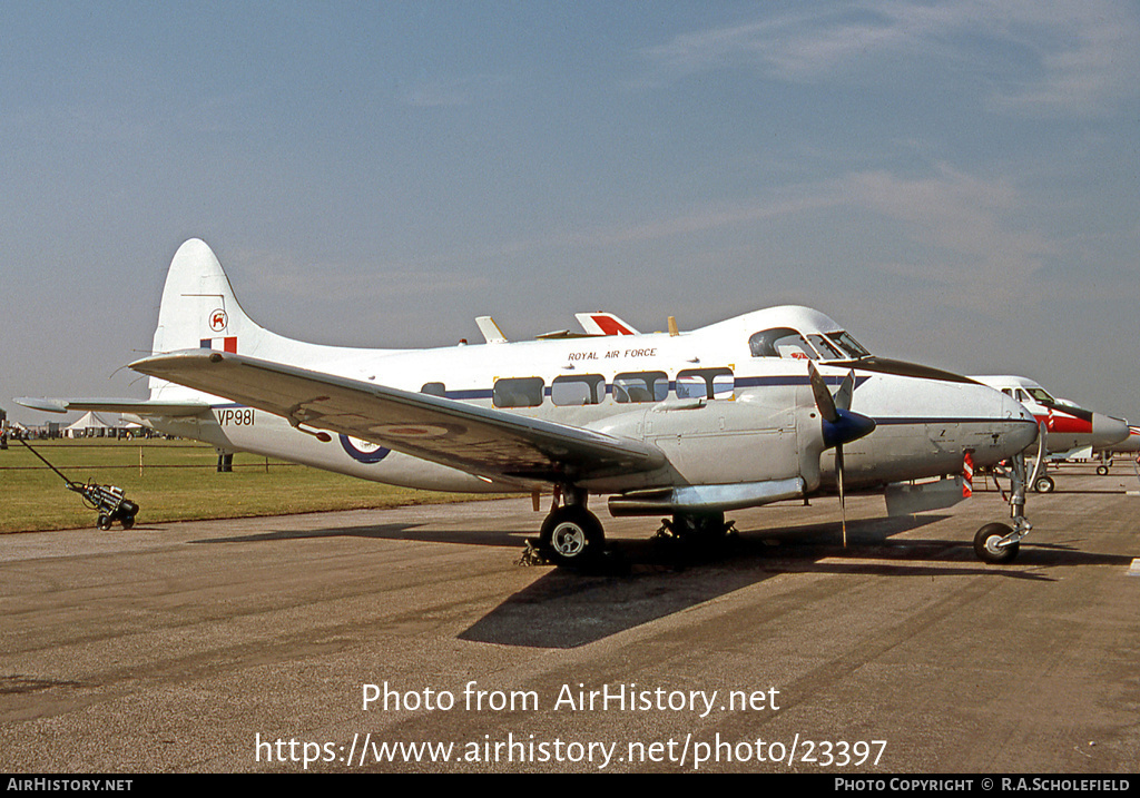 Aircraft Photo of VP981 | De Havilland D.H. 104 Devon C2/2 | UK - Air Force | AirHistory.net #23397