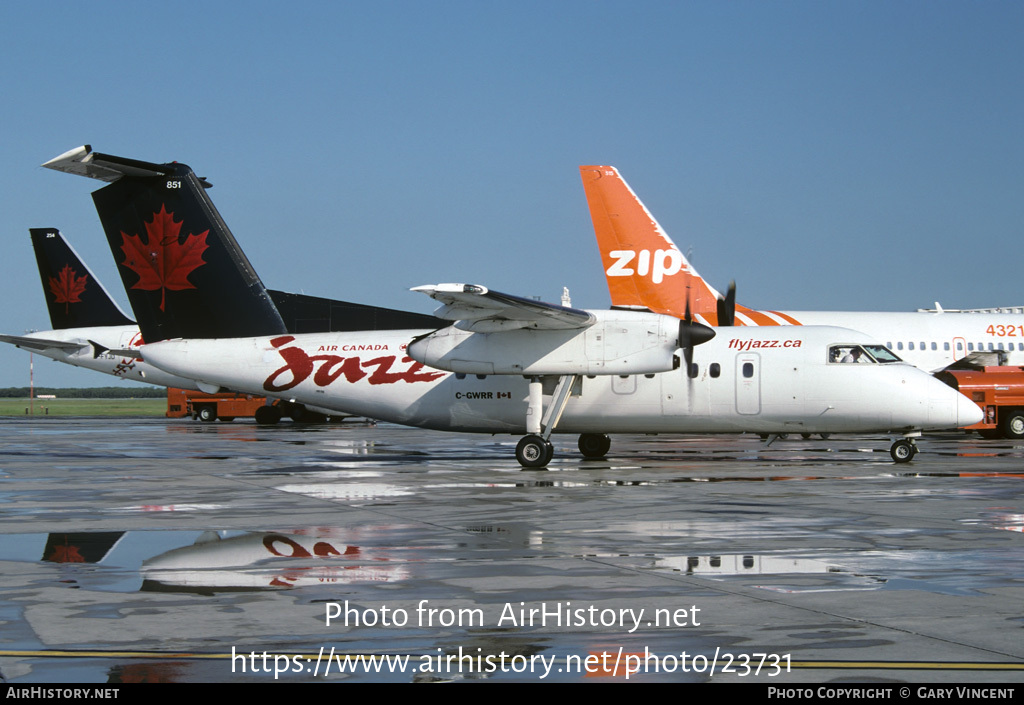 Aircraft Photo of C-GWRR | De Havilland Canada DHC-8-102 Dash 8 | Air Canada Jazz | AirHistory.net #23731