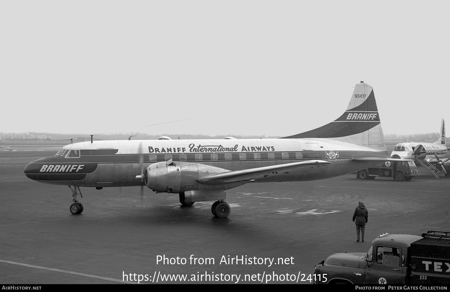 Aircraft Photo of N3437 | Convair 440-0 Metropolitan | Braniff International Airways | AirHistory.net #24115