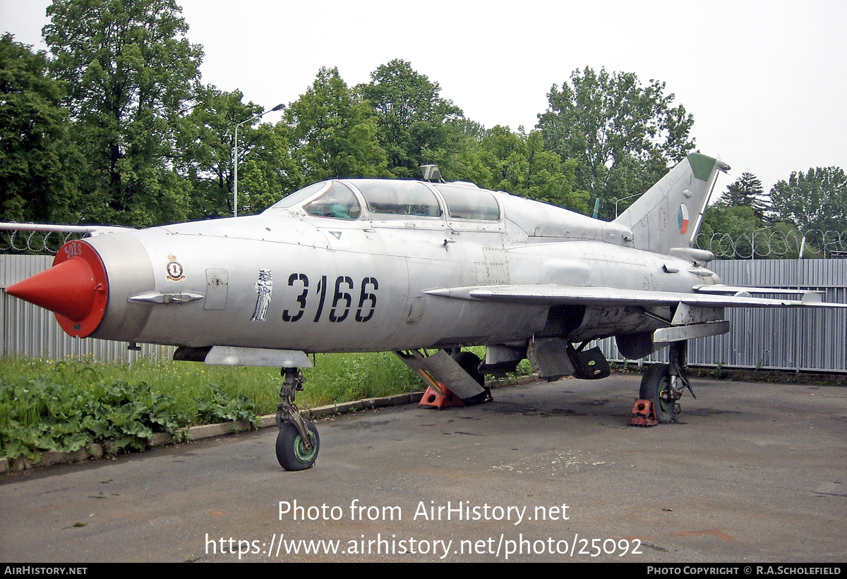 Aircraft Photo of 3166 | Mikoyan-Gurevich MiG-21UM | Czechia - Air Force | AirHistory.net #25092