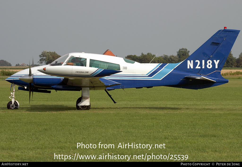 Aircraft Photo of N218Y | Cessna 310Q | AirHistory.net #25539