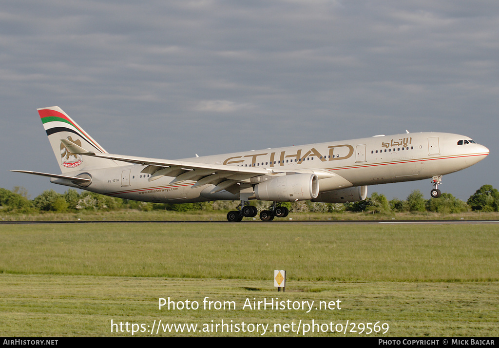 Aircraft Photo of A6-EYH | Airbus A330-243 | Etihad Airways | AirHistory.net #29569