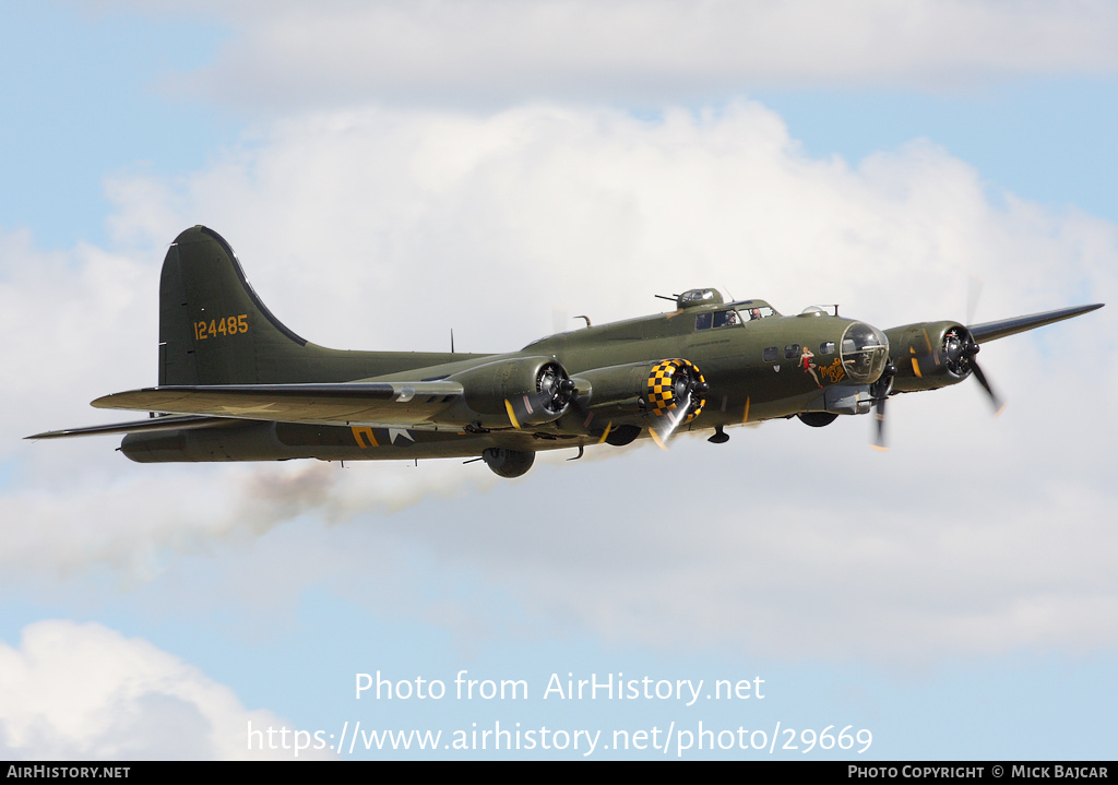 Aircraft Photo of G-BEDF / 124485 | Boeing B-17G Flying Fortress | USA - Air Force | AirHistory.net #29669