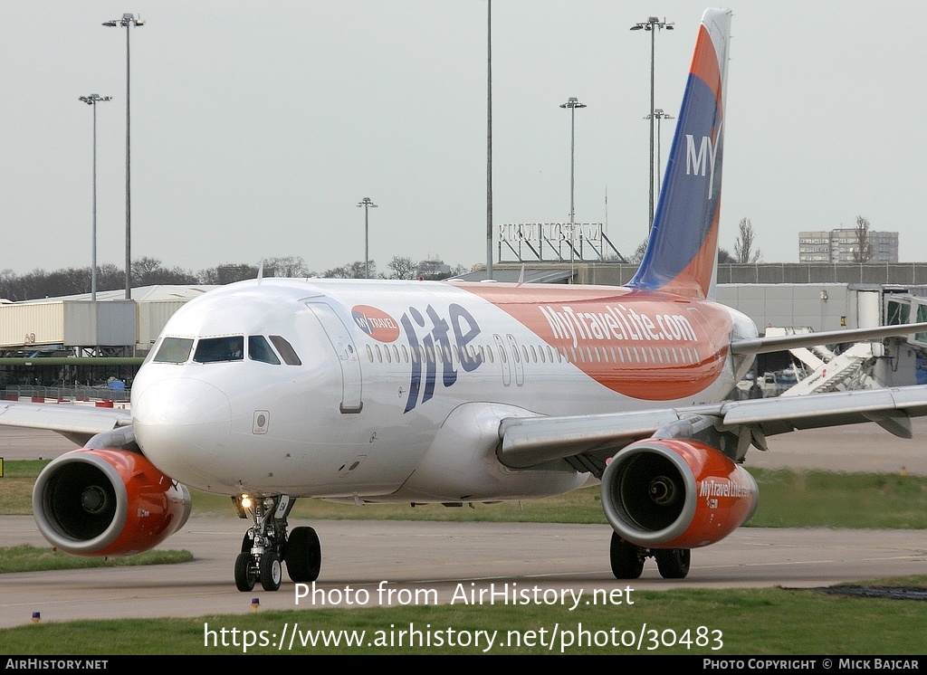 Aircraft Photo of G-JOEM | Airbus A320-231 | MyTravel Lite | AirHistory.net #30483