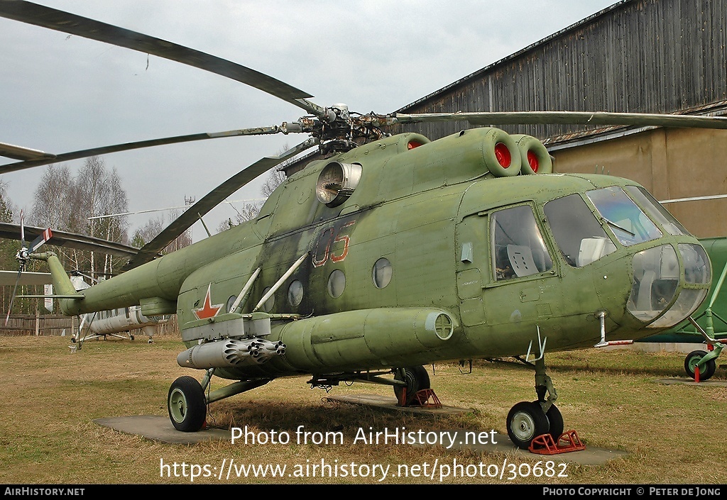 Aircraft Photo of 05 red | Mil Mi-8T | Soviet Union - Air Force | AirHistory.net #30682