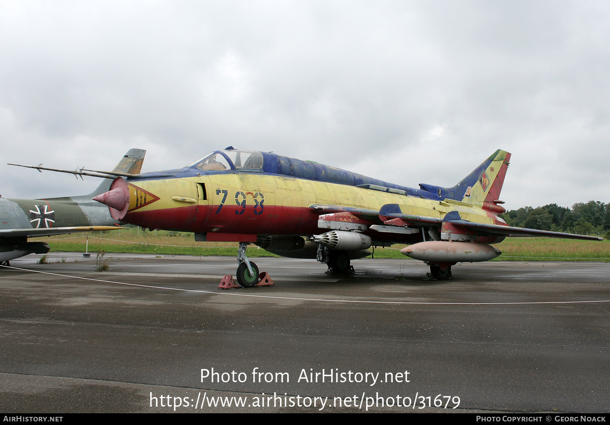 Aircraft Photo of 798 | Sukhoi Su-22M4 | East Germany - Air Force | AirHistory.net #31679