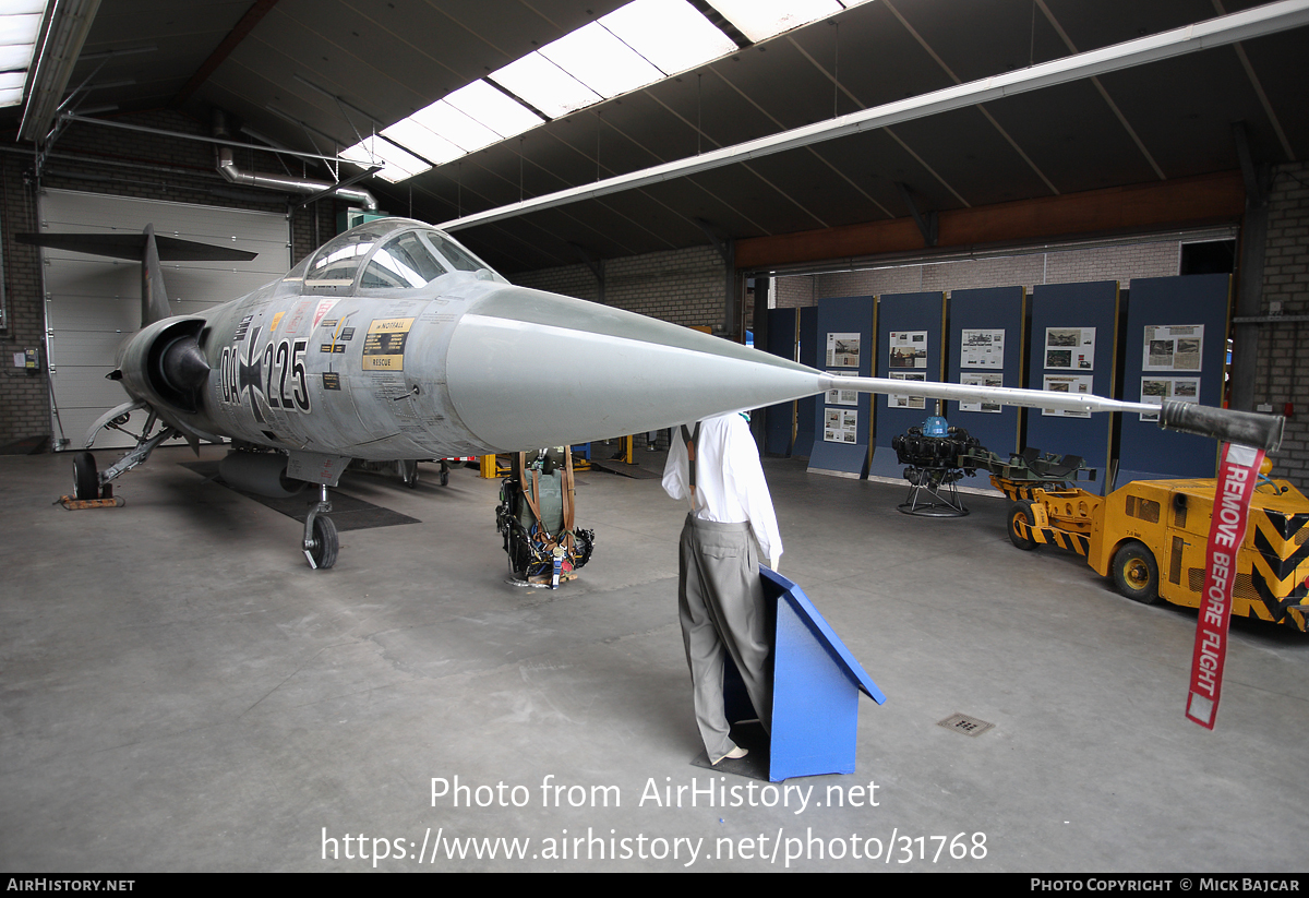 Aircraft Photo of DA225 | Lockheed F-104G Starfighter | Germany - Air Force | AirHistory.net #31768