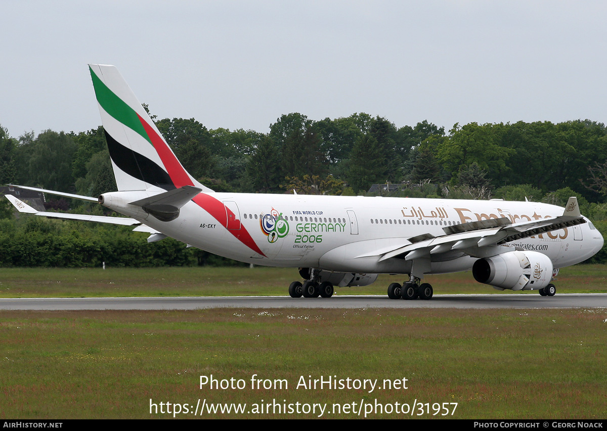 Aircraft Photo of A6-EKY | Airbus A330-243 | Emirates | AirHistory.net #31957