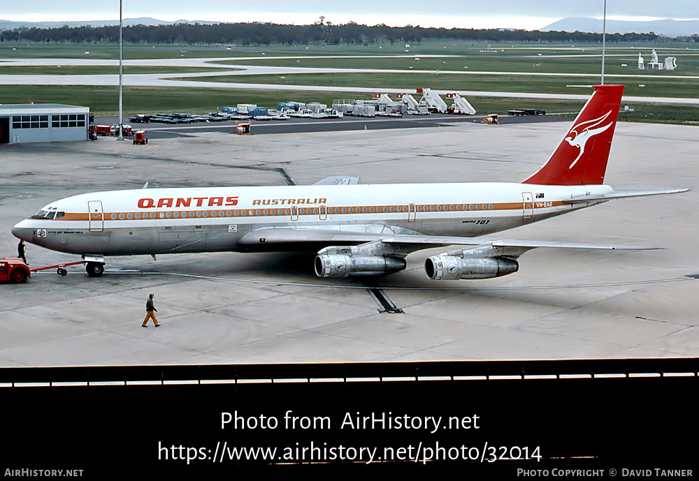 Aircraft Photo of VH-EAE | Boeing 707-338C | Qantas | AirHistory.net #32014