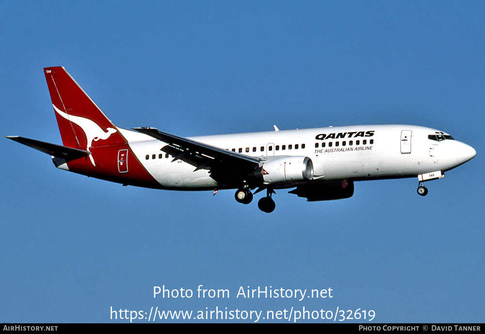 Aircraft Photo of VH-TAV | Boeing 737-376 | Qantas | AirHistory.net #32619