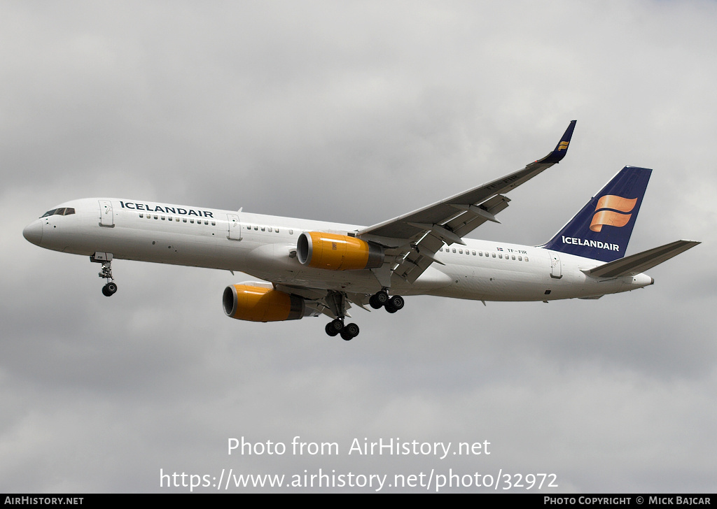 Aircraft Photo of TF-FIR | Boeing 757-256 | Icelandair | AirHistory.net #32972