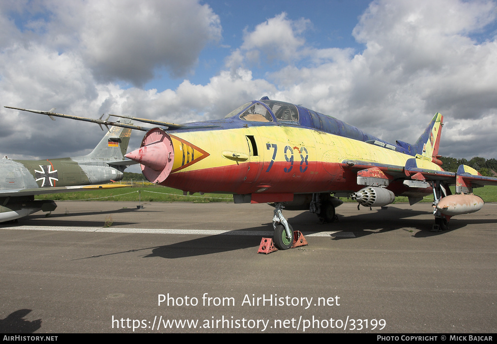 Aircraft Photo of 798 | Sukhoi Su-22M4 | East Germany - Air Force | AirHistory.net #33199